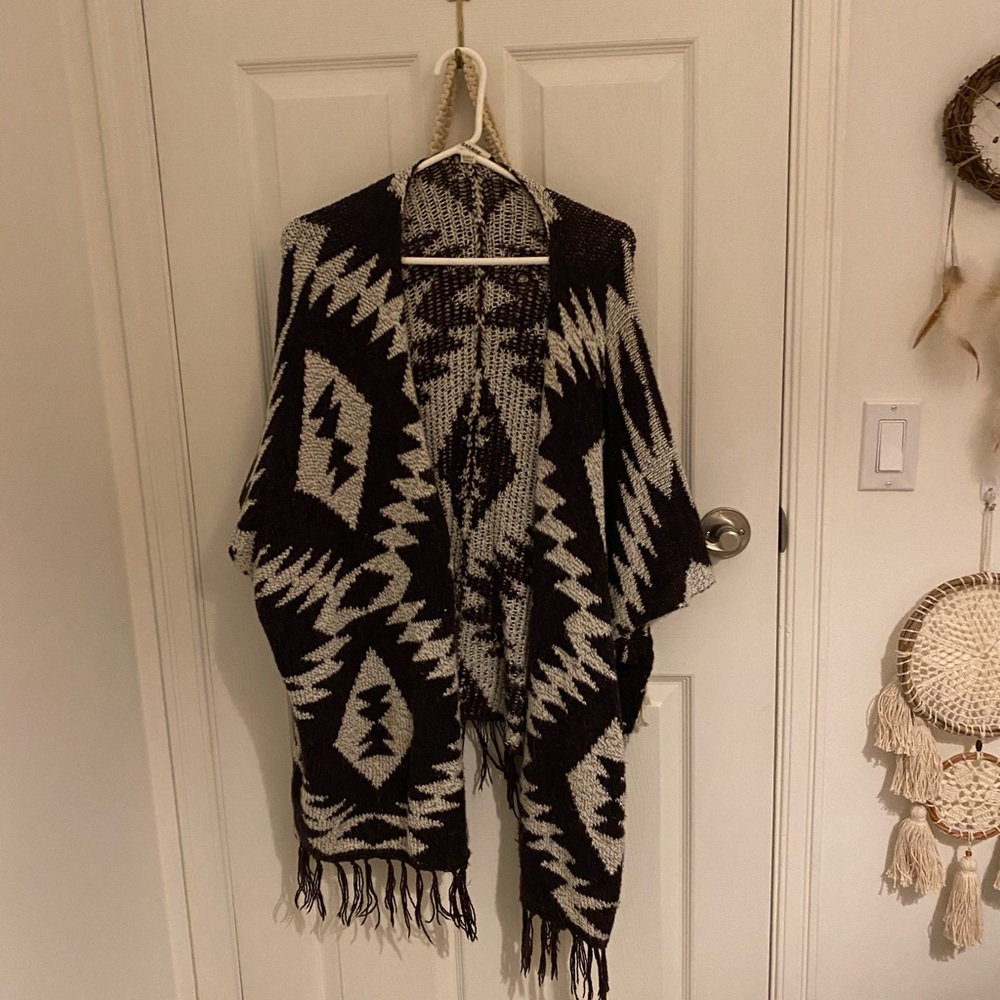 Aztec burgundy purple white knit kimono